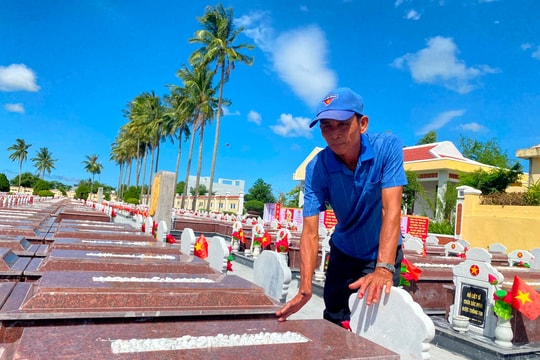 Những dấu chân đi tìm đồng đội