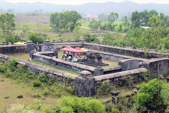 Tính cách Quảng, nhìn từ trường hợp hai dòng họ Mạc - Nguyễn