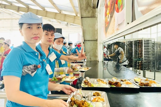 Công ty TNHH MTV Sedo Vinako tổ chức chương trình “Bữa cơm Công đoàn”