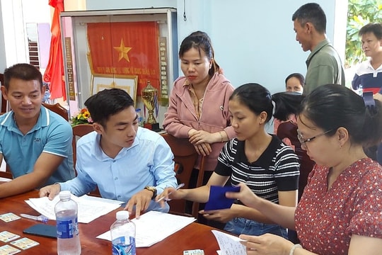 Giải ngân 1,5 tỷ đồng hỗ trợ nông dân vay chăn nuôi bò sinh sản