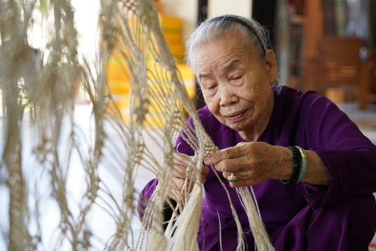 Making hammocks on Cham Islands, a national intangible cultural heritage