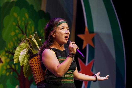 Ngân vang tiếng hát người giữ rừng