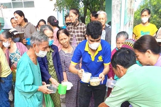 Mùa hướng thiện