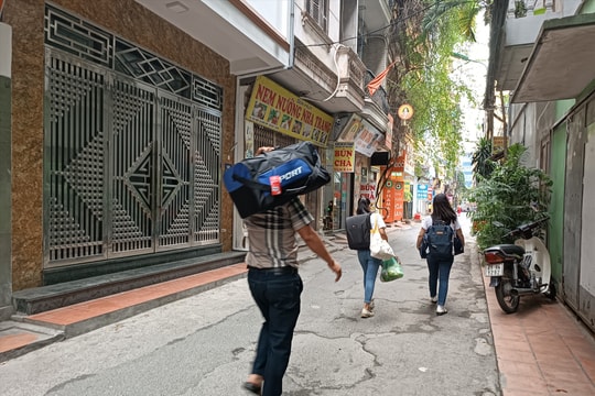 Bước chân lên phố...