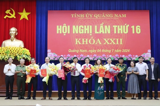 Học Bác, chăm lo xây dựng đội ngũ cán bộ