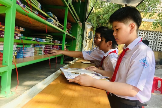Phát triển mô hình thư viện lưu động, thư viện kết hợp để phục vụ học tập suốt đời