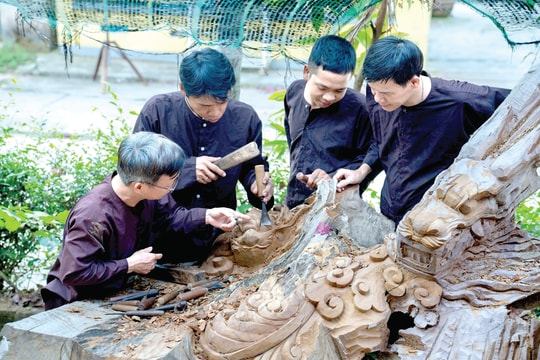 Đưa danh tiếng làng nghề bay xa