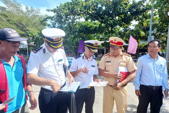 Kiểm tra an toàn giao thông đường thủy nội địa dịp nghỉ lễ 2/9