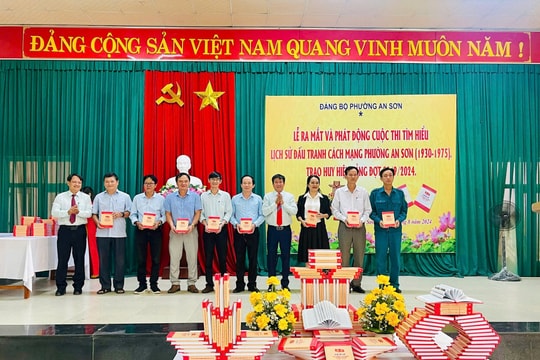 Ra mắt tập sách Lịch sử đấu tranh cách mạng phường An Sơn