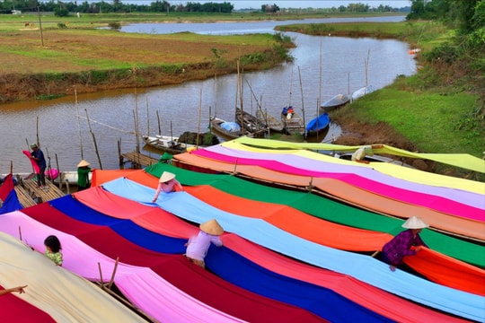 Làng nghề trên cung đường di sản