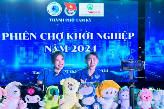 Nhộn nhịp chợ phiên khởi nghiệp Tam Kỳ