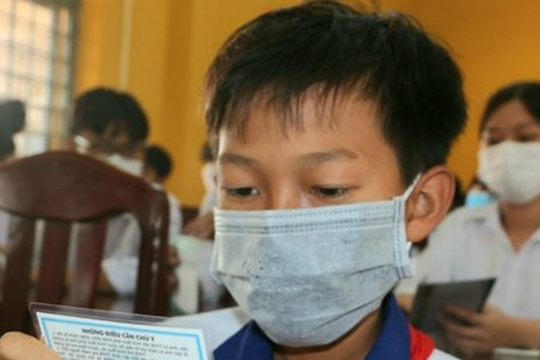 Cử tri Quảng Nam đề nghị xem xét điều chỉnh mức đóng bảo hiểm y tế cho học sinh