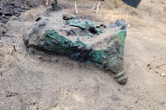 Ba Lan: Phát hiện mũ giáp cổ đại quý hiếm niên đại 2.400 năm của người Celtic