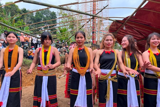 Giữ mạch nguồn văn hóa miền núi xứ Quảng