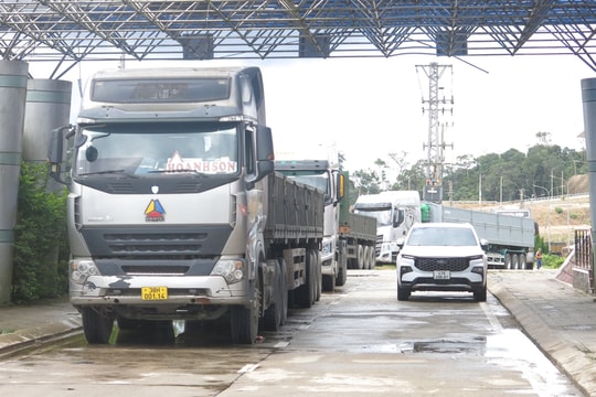 Thành lập Ban tổ chức hội thảo quốc tế kết nối vùng qua cặp Cửa khẩu Nam Giang - Đắc Tà Oọc