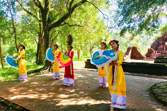 Lùi thời gian tổ chức Ngày hội văn hóa dân tộc Chăm lần thứ 6