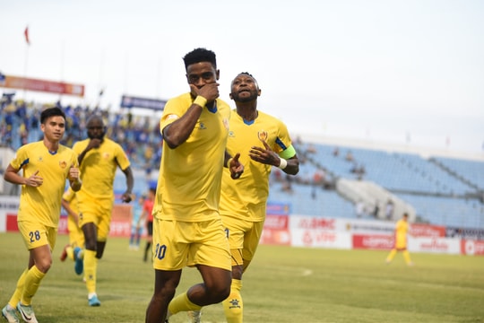 Derby xứ Quảng nhiều cảm xúc