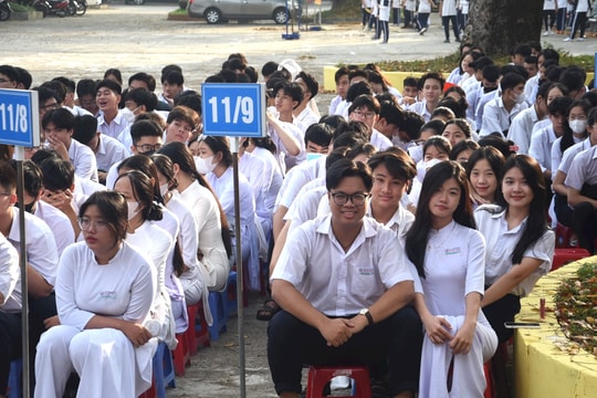 Học sinh Quảng Nam được miễn học phí - chính sách hợp lý, hợp lòng dân