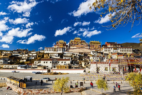 Du lịch từ tài nguyên núi