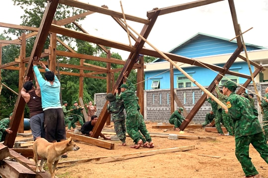 Sắt son tình quân dân