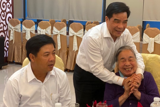 Gặp mặt các đồng chí nguyên Đặc Khu ủy viên Đặc khu ủy Quảng Đà