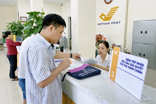 Bưu điện tiếp nhận 100% thủ tục hành chính tại Trung tâm Phục vụ hành chính công Quảng Nam