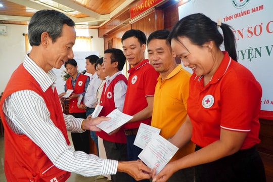 Nâng cao kỹ năng sơ cấp cứu cho tình nguyện viên chữ thập đỏ Quảng Nam
