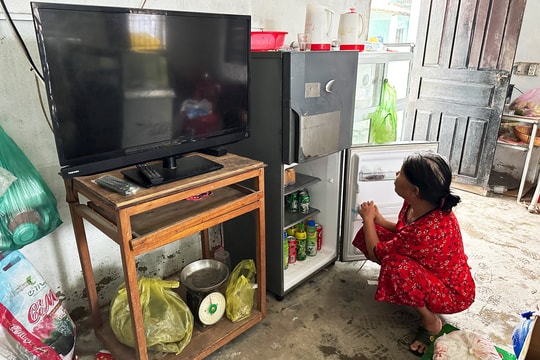 Tam Kỳ: Sét đánh trúng cột thu lôi không đảm bảo làm hư hại nhiều thiết bị điện của người dân