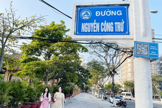 Lắp đặt mã QR giới thiệu thông tin tên đường trên toàn địa bàn thành phố
