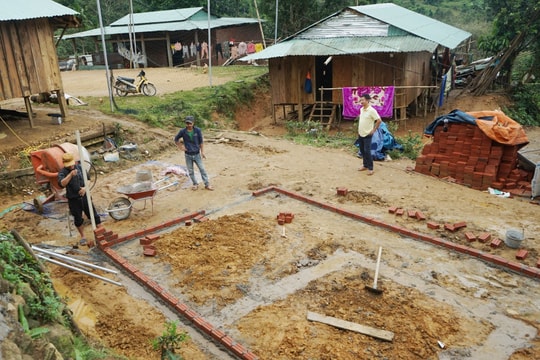 Xây nhà tình nghĩa cho hộ nghèo xã Trà Vân