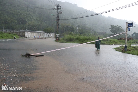 Đà Nẵng đã sơ tán hơn 800 người ở các vùng thấp, ngập nước, tiếp tục theo dõi, chủ động ứng phó mưa lớn