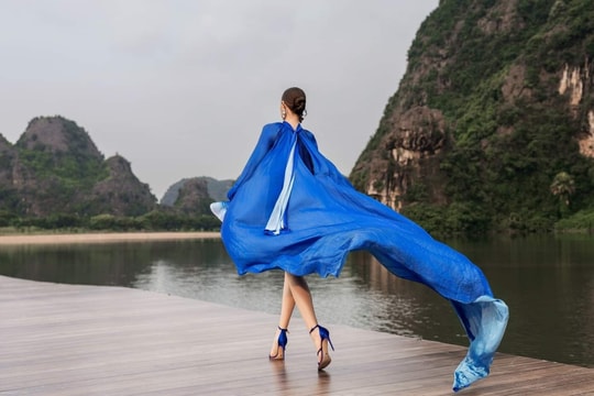 Tôi về tìm dáng lụa xưa