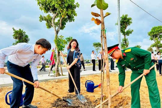 Tam Kỳ phát động ra quân trồng cây đô thị
