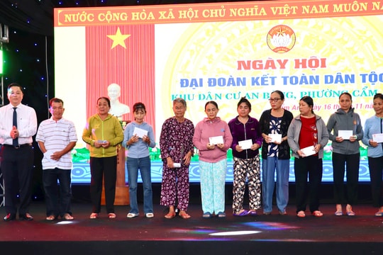 Chủ tịch Ủy ban MTTQ Việt Nam tỉnh Lê Trí Thanh: Khối phố An Bàng cần tiếp tục gìn giữ giá trị bản địa để cộng đồng cùng làm giàu