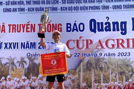 Thầy Thức vượt khó, hết lòng với bộ môn giáo dục thể chất