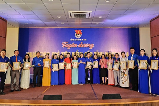 Tỉnh đoàn Quảng Nam tuyên dương 17 “Nhà giáo trẻ tiêu biểu” năm 2024