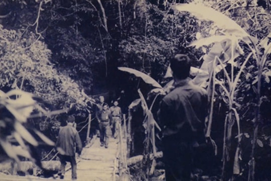 Căn cứ trong lòng dân