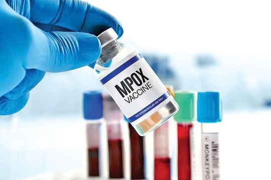 LC16m8 - vắc xin đậu mùa khỉ đầu tiên cho trẻ em