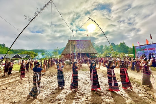 Gió thơm miền thổ cẩm