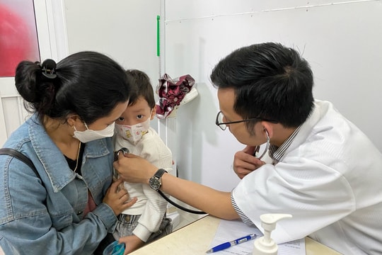 “Trái tim cho em” khám bệnh tim miễn phí cho trẻ em: Một chương trình giàu tính nhân văn