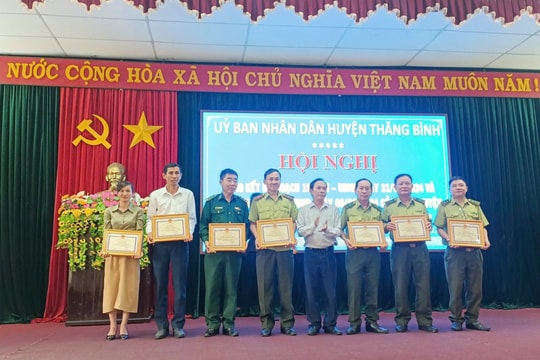 Thăng Bình khen thưởng 8 tập thể, cá nhân có thành tích trong phòng cháy, chữa cháy rừng