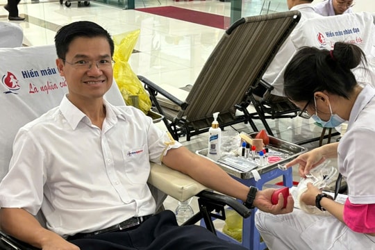 ‏Cán bộ, người lao động Công ty Thủy điện Sông Tranh tham gia hiến máu nhân đạo‏