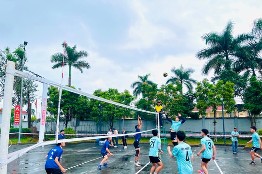 Duy Xuyên tổ chức giải bóng chuyền chào mừng Ngày thành lập Quân đội nhân dân Việt Nam