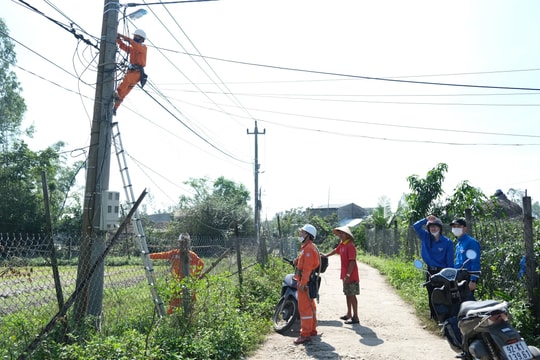 Khi tổ chức cơ sở đảng ở doanh nghiệp chú trọng bồi dưỡng lý luận chính trị cho đảng viên