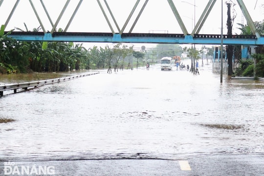 Khu vực Trung Trung Bộ còn có mưa, cần đề phòng xảy ra lũ quét, sạt lở