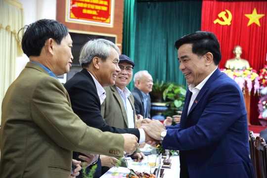 Quảng Nam gặp mặt nguyên lãnh đạo tỉnh, tướng lĩnh quân đội qua các thời kỳ