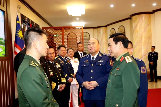 Bộ trưởng Bộ Quốc phòng tiếp xã giao các đoàn tham dự chương trình giao lưu “Cảnh sát biển Việt Nam và những người bạn”