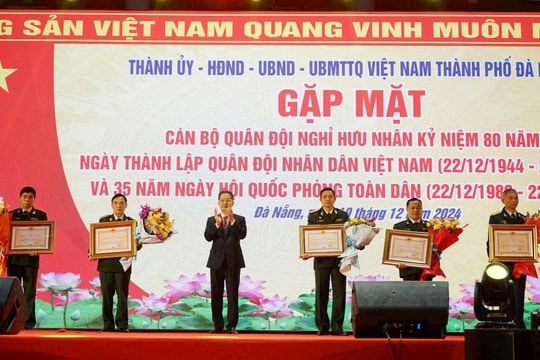 Đà Nẵng gặp mặt cán bộ, tướng lĩnh quân đội nghỉ hưu