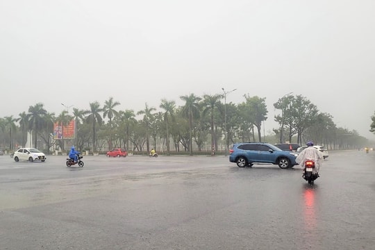 Chủ động ứng phó với mưa lớn, thời tiết nguy hiểm trên biển