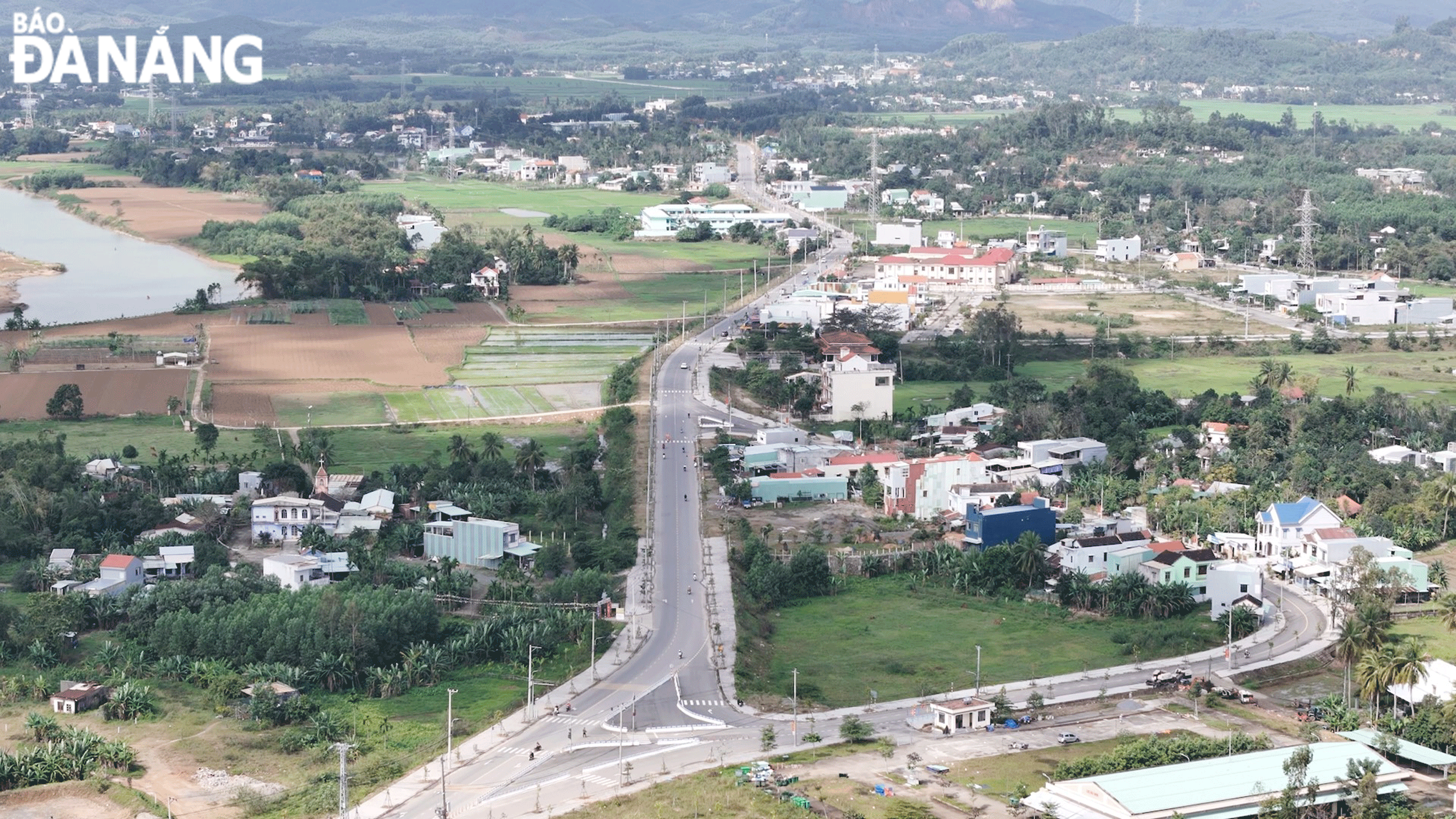 Nới rộng điều kiện cấp sổ hồng, giải quyết thủ tục đất đai nhanh chóng